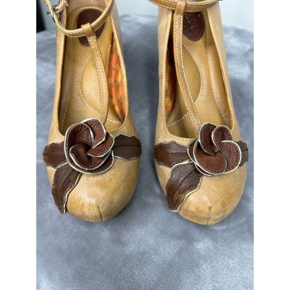 Fossil T Strap Flowerette Maryjane Heels 9 - Picture 3 of 12